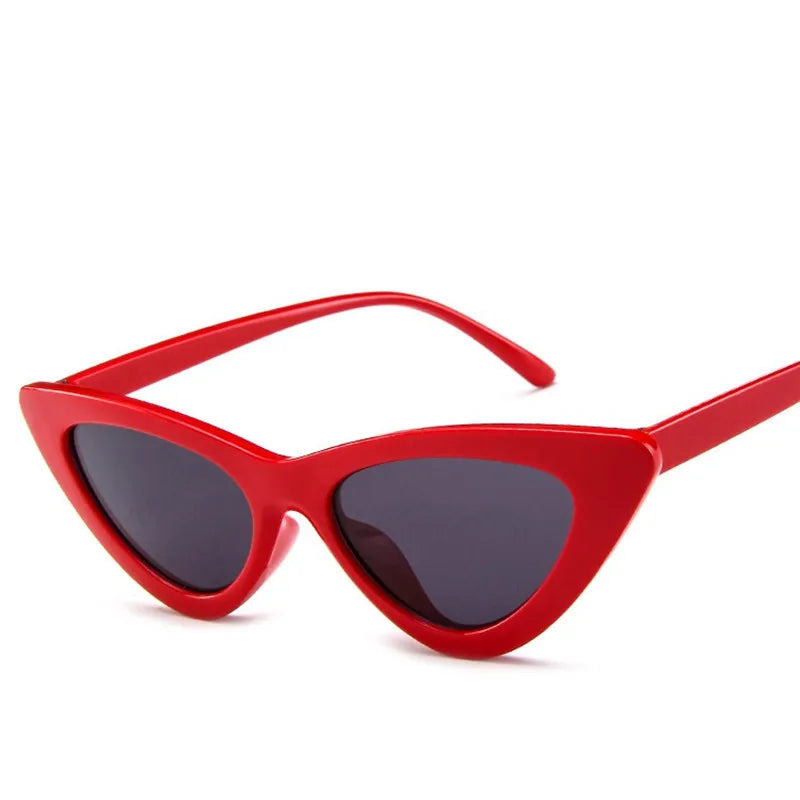 Cat Eye Sunglasses Women Small Triangle Vintage Sunglasses Red Female Trending Streetwear UV400 Ladies Shades Eyewear